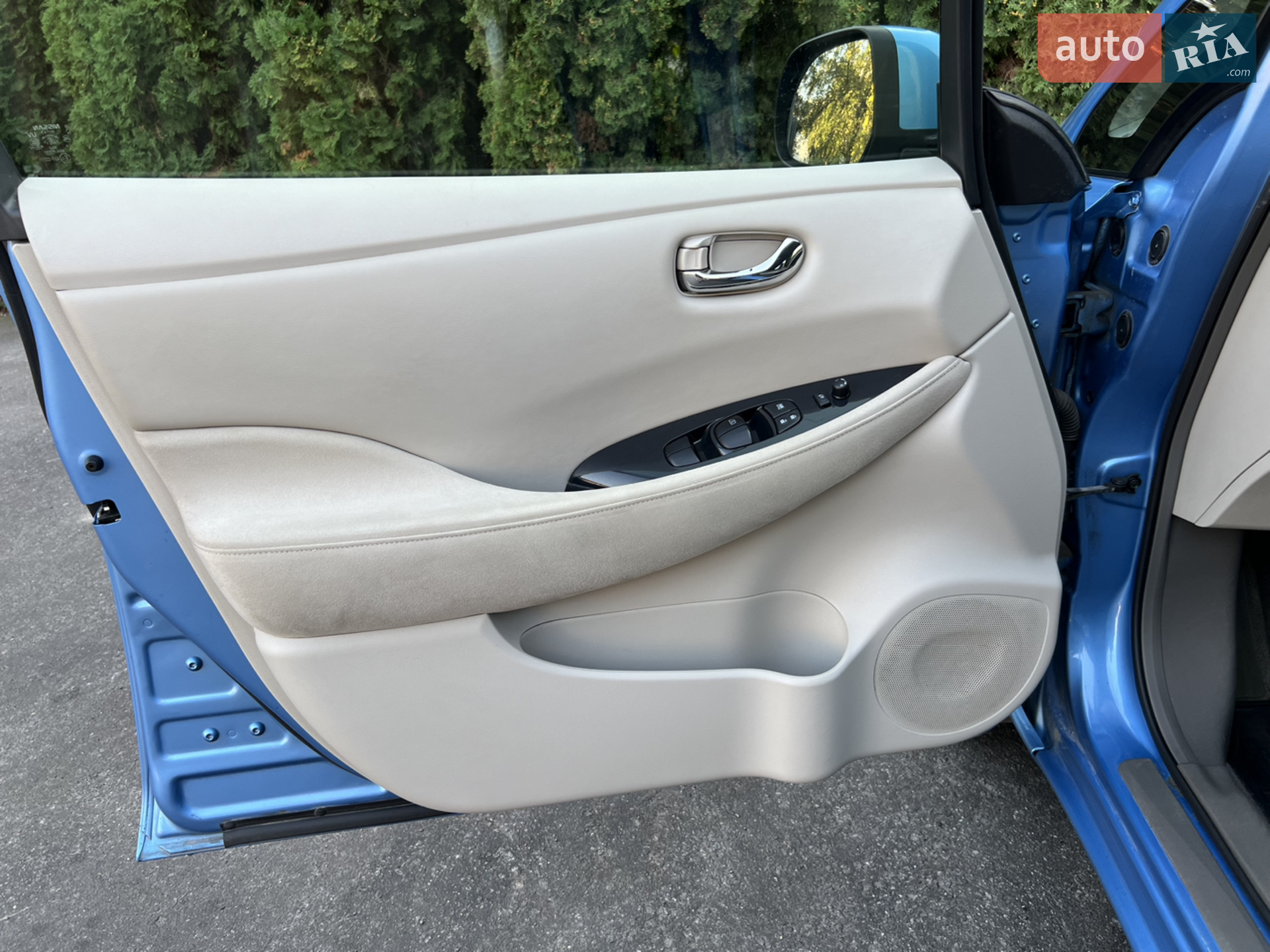 2011 Nissan Leaf - мініатюра 27