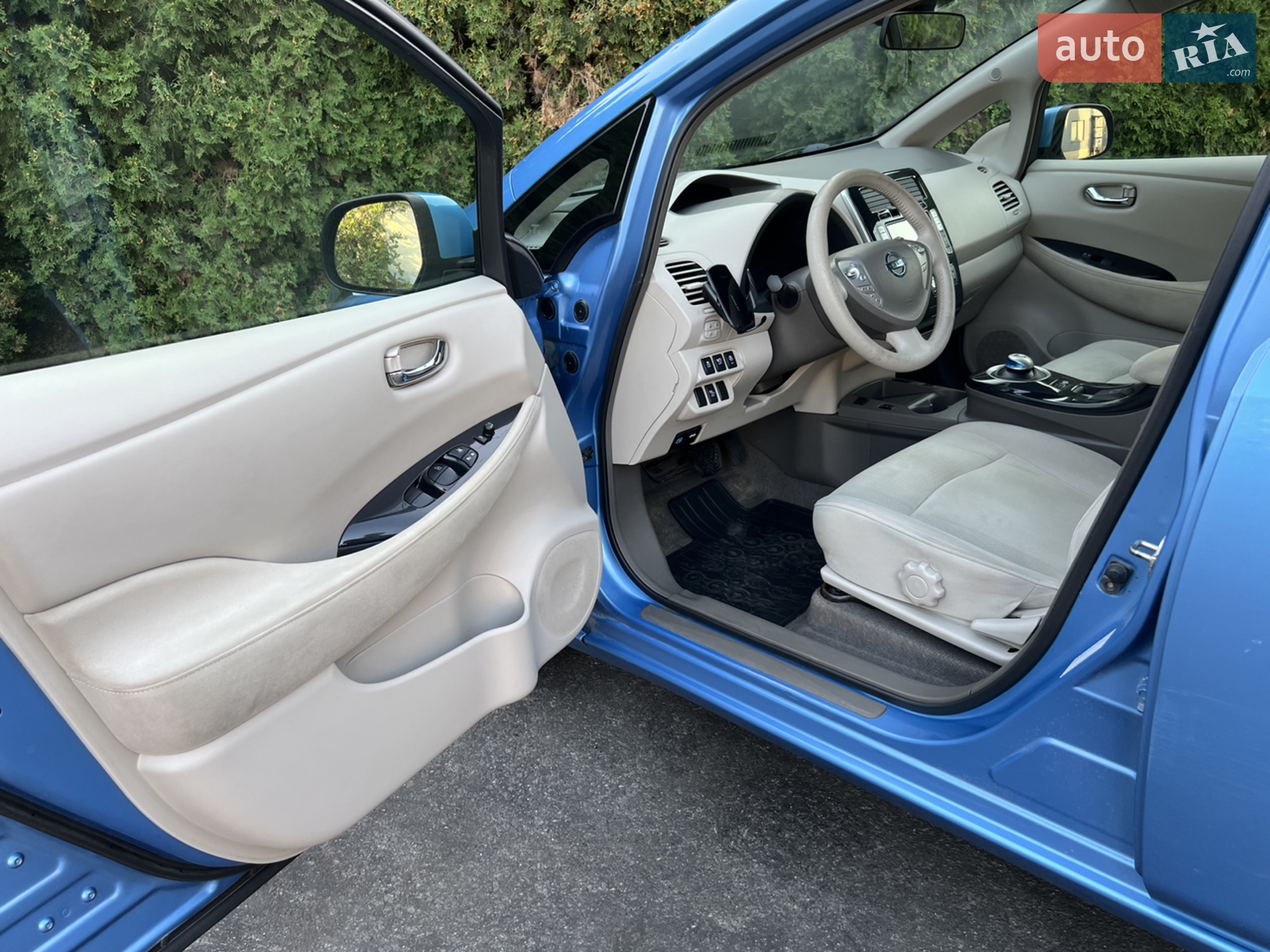2011 Nissan Leaf - мініатюра 31