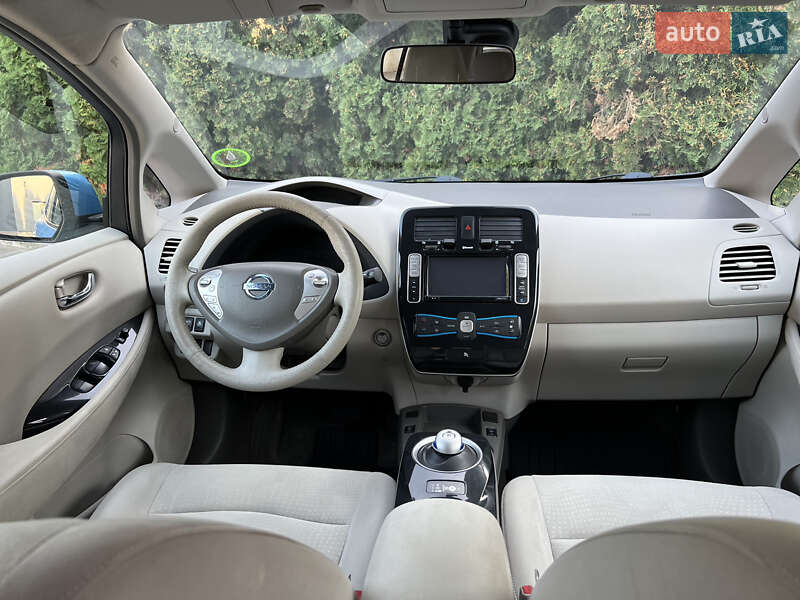 Хэтчбек Nissan Leaf 2011 в Тернополе