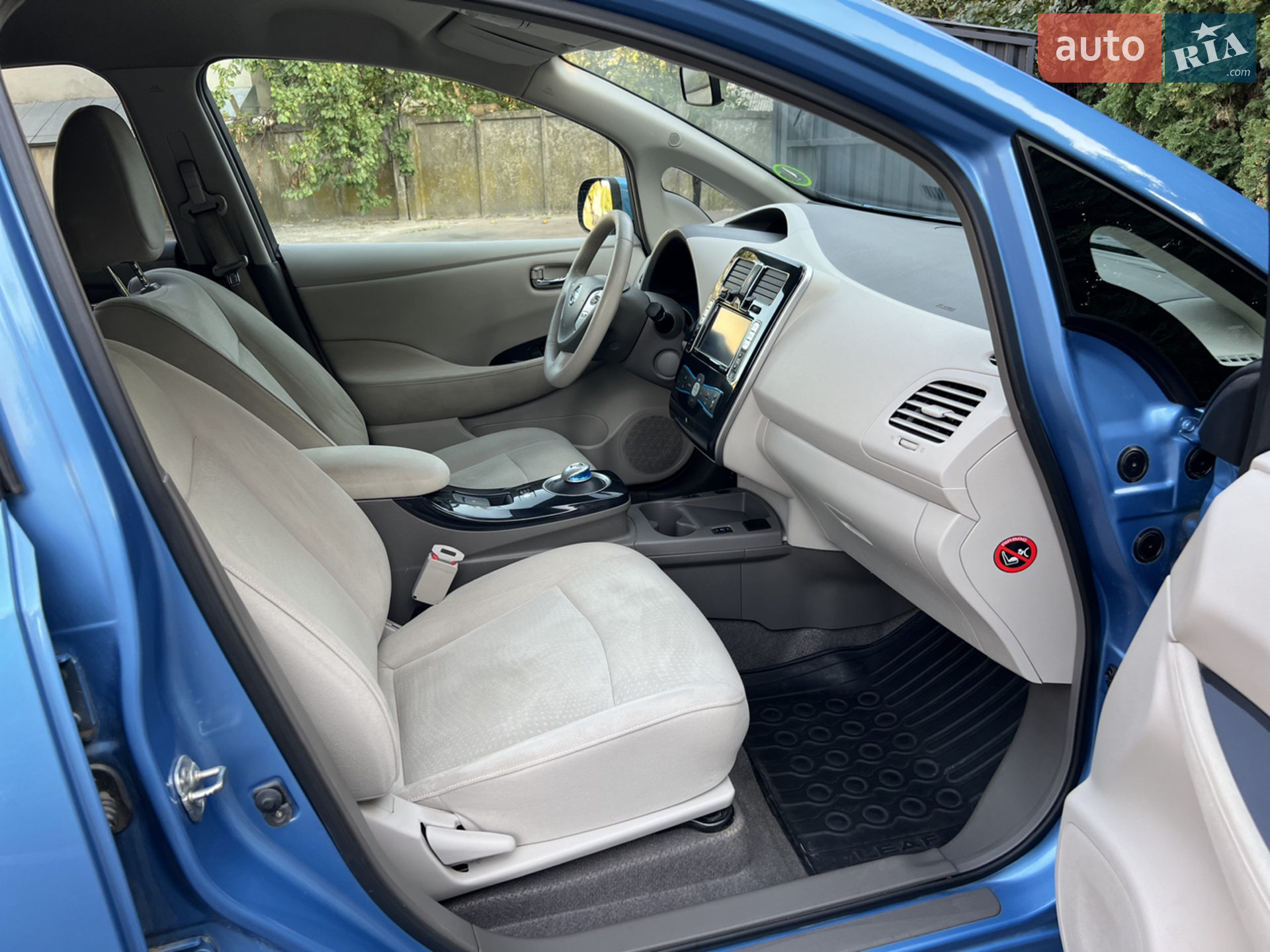 2011 Nissan Leaf - мініатюра 46