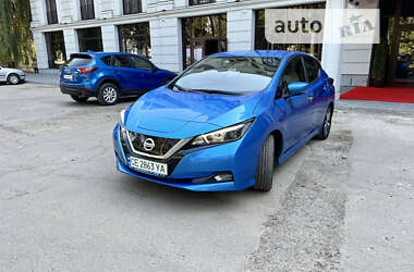 Хэтчбек Nissan Leaf 2020 в Черновцах