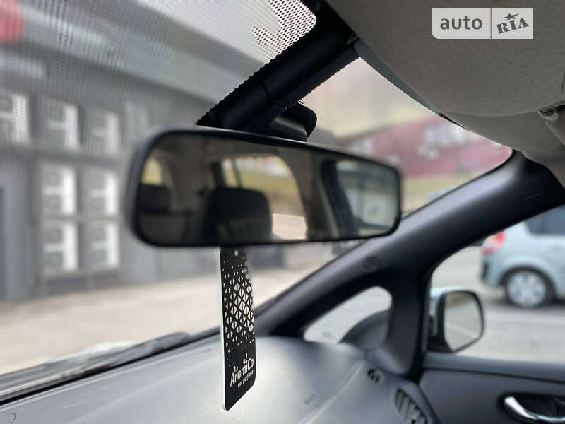 Хэтчбек Nissan Leaf 2013 в Днепре фото 23 Хэтчбек Nissan Leaf 2013 в Днепре