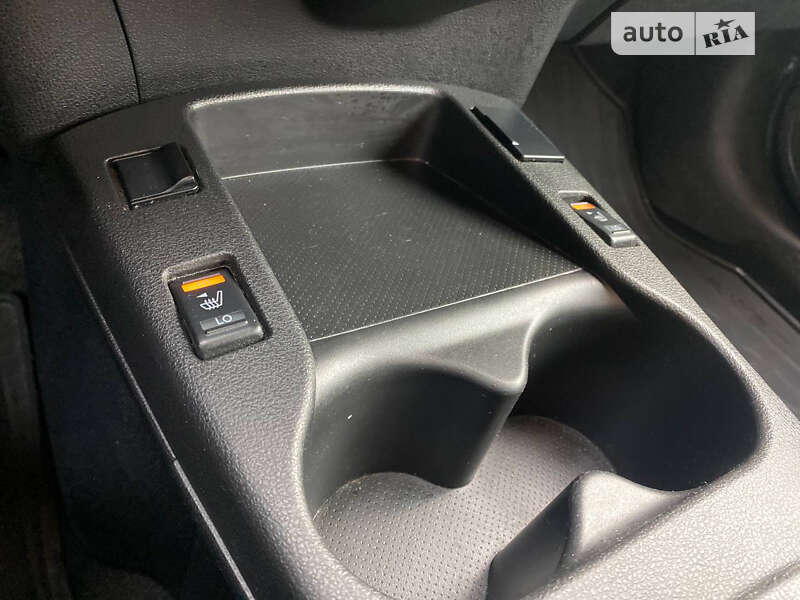 Хэтчбек Nissan Leaf 2013 в Днепре фото 26 Хэтчбек Nissan Leaf 2013 в Днепре