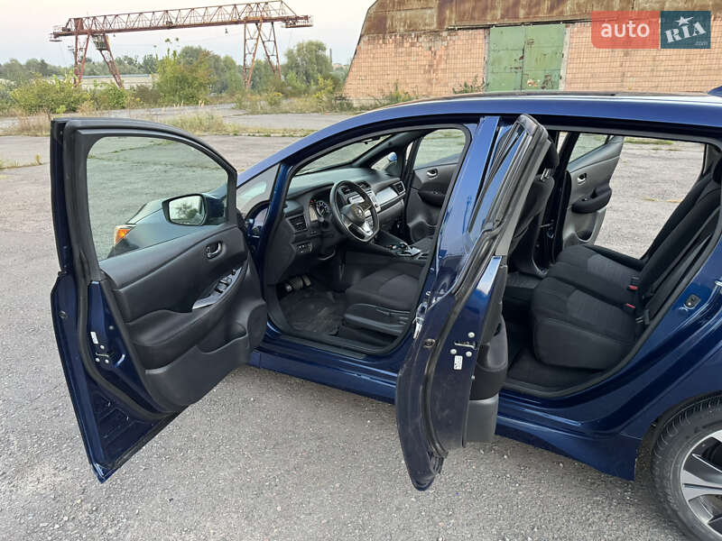 Хетчбек Nissan Leaf 2018 в Рівному