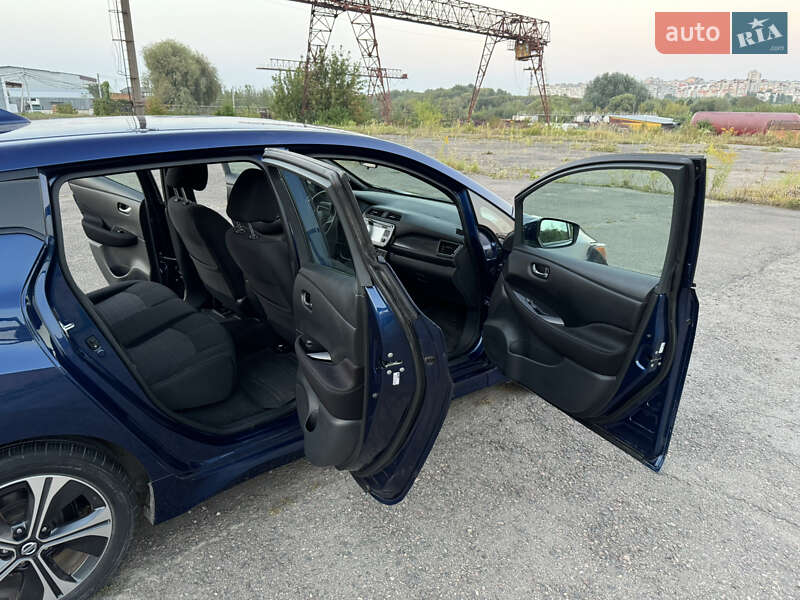 Хетчбек Nissan Leaf 2018 в Рівному