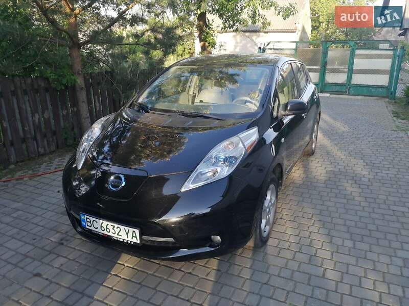 Хэтчбек Nissan Leaf 2012 в Львове