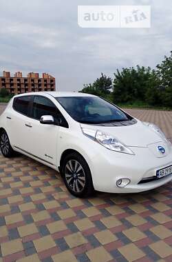 Хетчбек Nissan Leaf 2013 в Гайсину