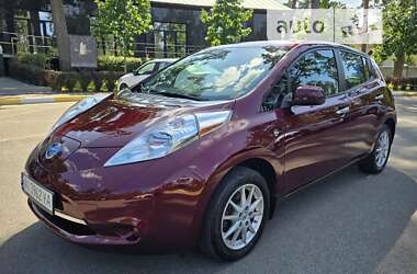 Хэтчбек Nissan Leaf 2016 в Киеве