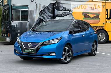 Хэтчбек Nissan Leaf 2021 в Киеве