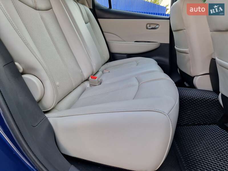Хэтчбек Nissan Leaf 2018 в Виннице