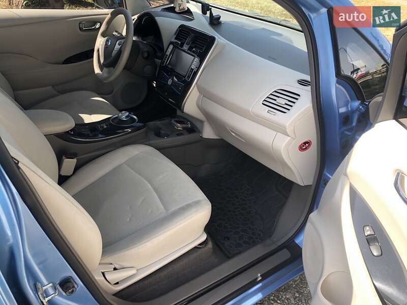 Хетчбек Nissan Leaf 2012 в Стрию фото 10 Хетчбек Nissan Leaf 2012 в Стрию