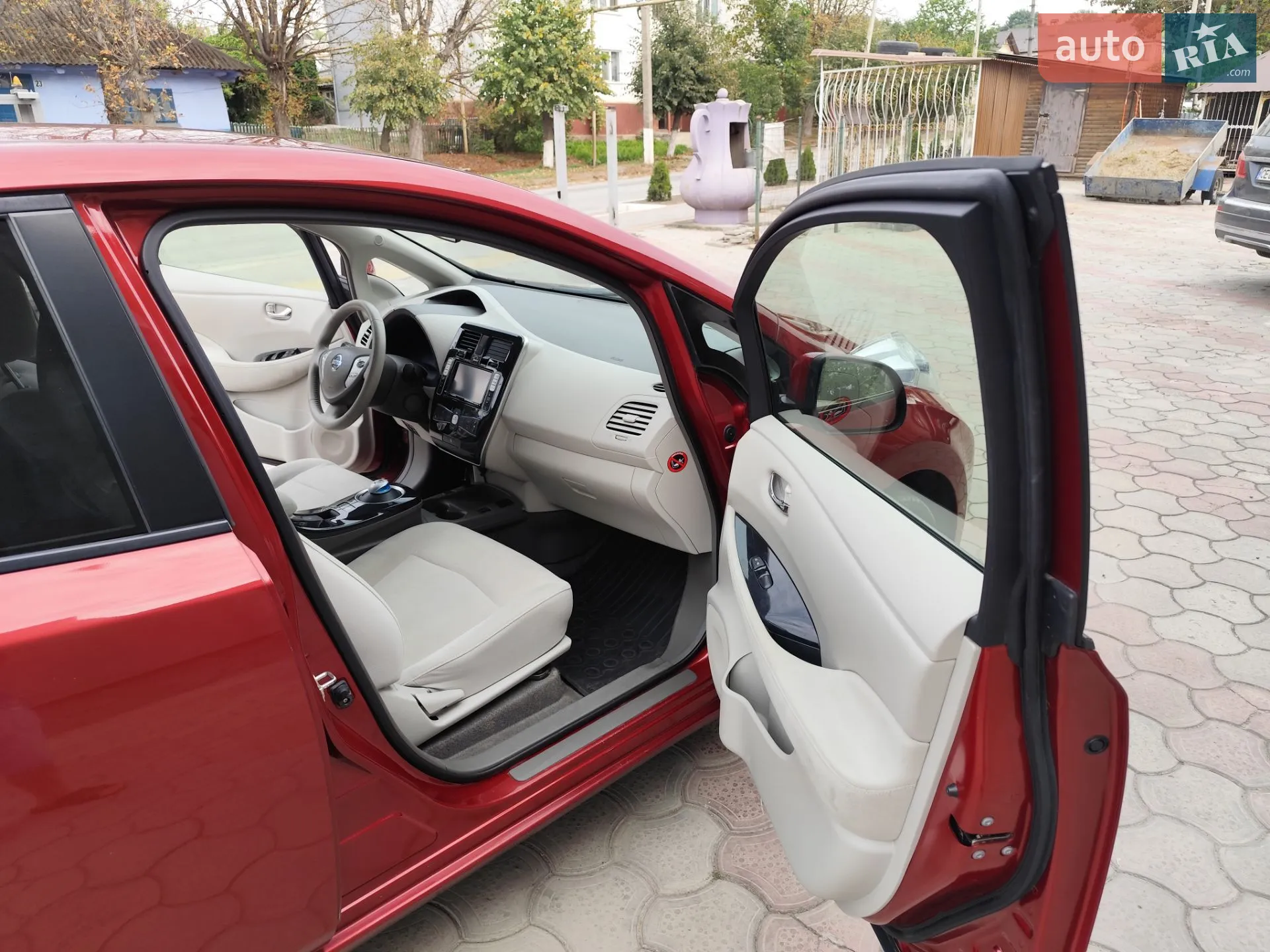 2012 Nissan Leaf - мініатюра 11