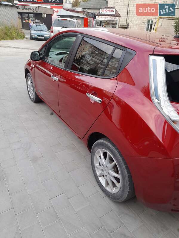 Хэтчбек Nissan Leaf 2015 в Тернополе фото 12 Хэтчбек Nissan Leaf 2015 в Тернополе
