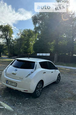 Хэтчбек Nissan Leaf 2014 в Днепре