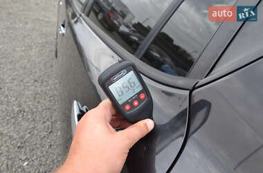 Хэтчбек Nissan Leaf 2014 в 