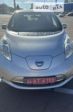 Хетчбек Nissan Leaf 2015 в Житомирі