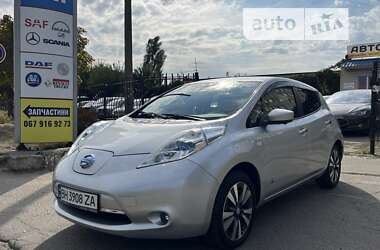 Хэтчбек Nissan Leaf 2017 в Николаеве