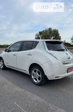 Хетчбек Nissan Leaf 2013 в Звенигородці