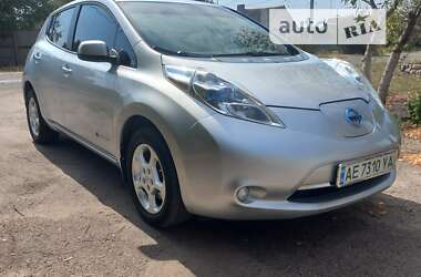 Хэтчбек Nissan Leaf 2014 в Павлограде