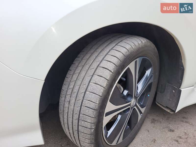 Хэтчбек Nissan Leaf 2018 в Харькове