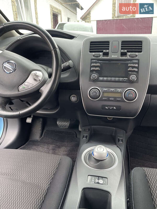 Хэтчбек Nissan Leaf 2015 в Тернополе