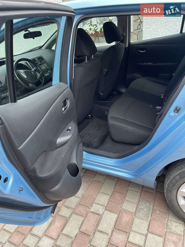 Хэтчбек Nissan Leaf 2015 в Тернополе