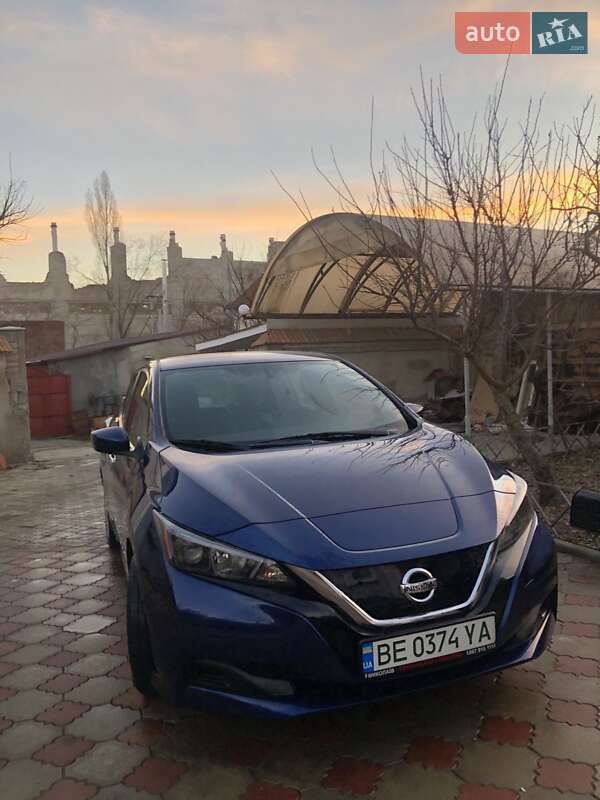 Хэтчбек Nissan Leaf 2018 в Николаеве