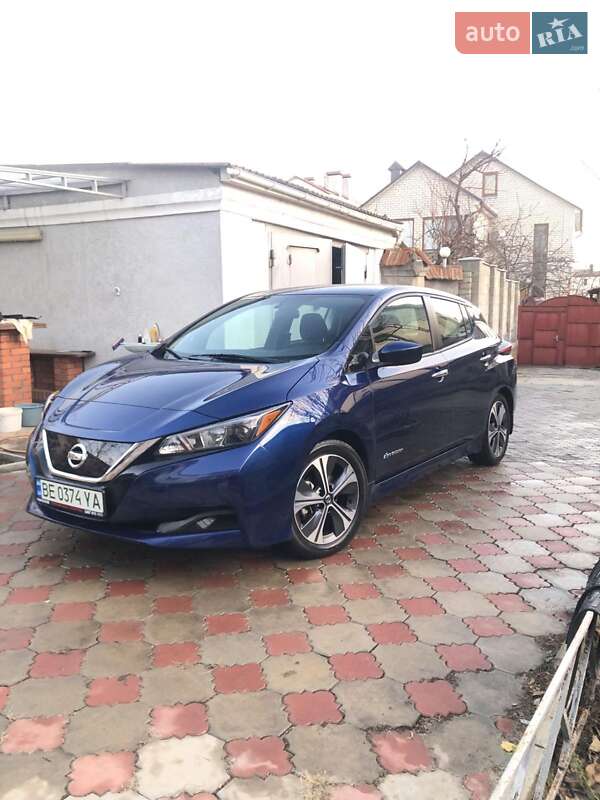 Хэтчбек Nissan Leaf 2018 в Николаеве