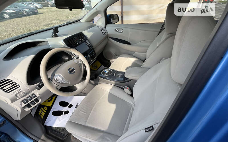 Хэтчбек Nissan Leaf 2012 в Стрые