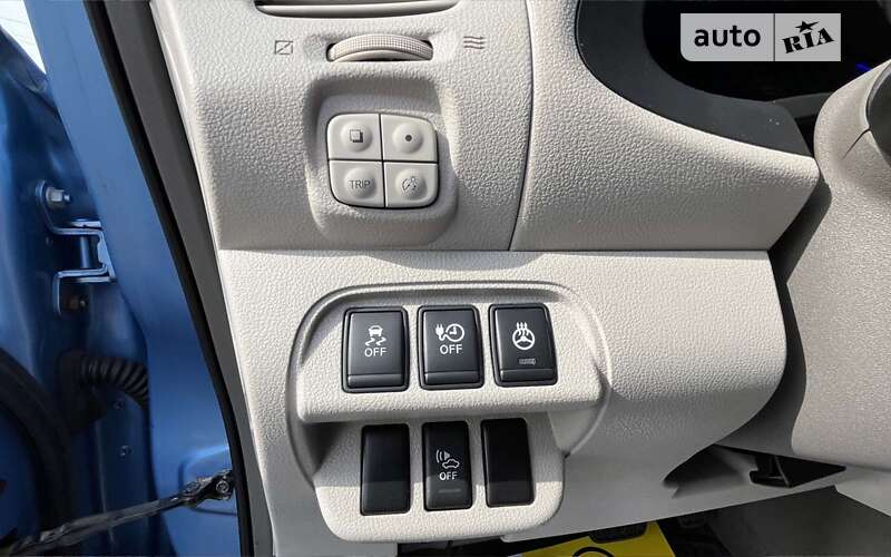 Хэтчбек Nissan Leaf 2012 в Стрые