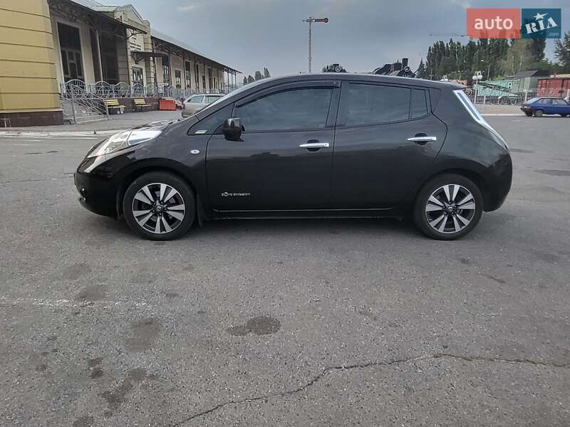 Хэтчбек Nissan Leaf 2015 в Харькове фото 5 Хэтчбек Nissan Leaf 2015 в Харькове