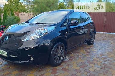 Хэтчбек Nissan Leaf 2012 в Днепре