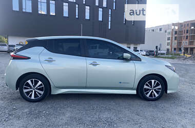 Хэтчбек Nissan Leaf 2018 в Ровно