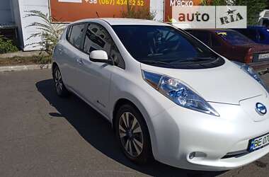 Хэтчбек Nissan Leaf 2013 в Николаеве