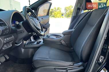 Хэтчбек Nissan Leaf 2013 в 