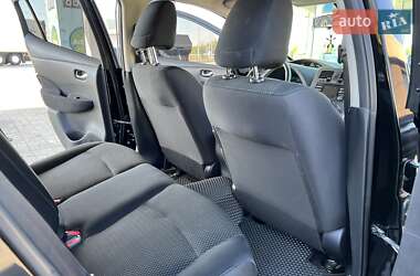 Хэтчбек Nissan Leaf 2013 в 