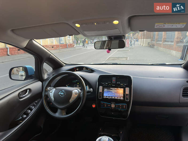 Хетчбек Nissan Leaf 2016 в Чернівцях