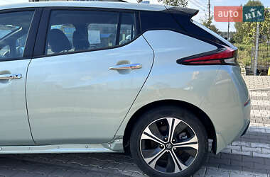Хэтчбек Nissan Leaf 2018 в 