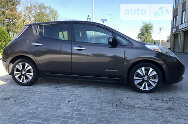 Хетчбек Nissan Leaf 2015 в Вінниці