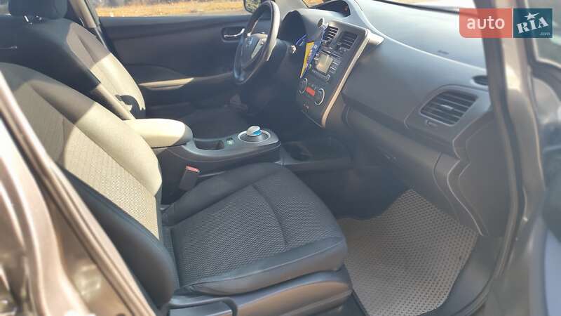 Хэтчбек Nissan Leaf 2014 в Сумах