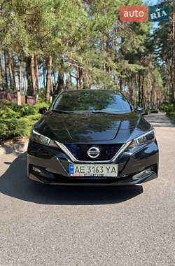 Хэтчбек Nissan Leaf 2020 в 