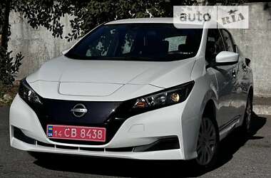 Хетчбек Nissan Leaf 2023 в Дніпрі