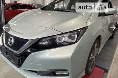 Хэтчбек Nissan Leaf 2018 в Киеве