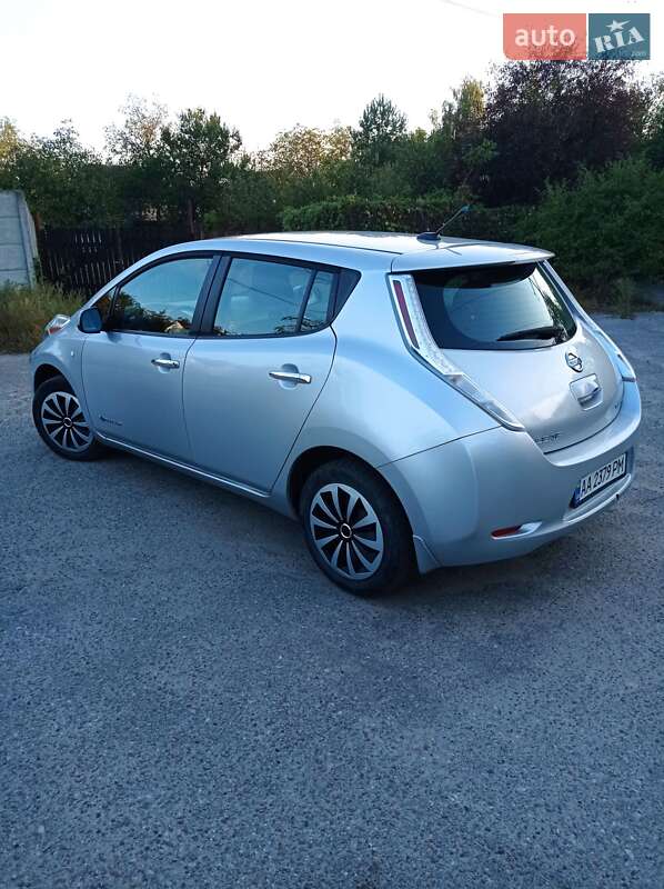Хэтчбек Nissan Leaf 2013 в Киеве фото 5 Хэтчбек Nissan Leaf 2013 в Киеве