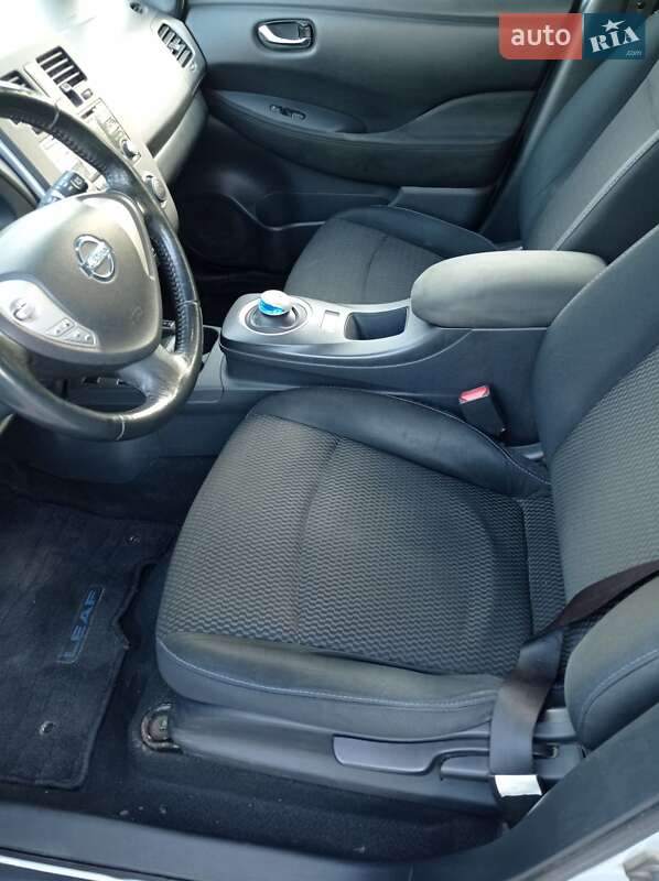 Хэтчбек Nissan Leaf 2013 в Киеве фото 11 Хэтчбек Nissan Leaf 2013 в Киеве