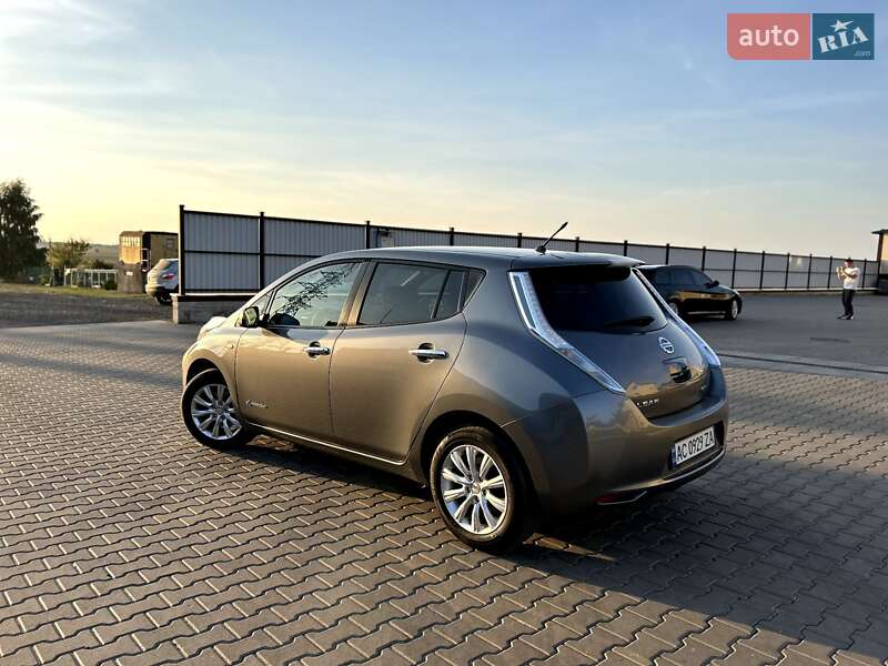 Хэтчбек Nissan Leaf 2014 в Рожище
