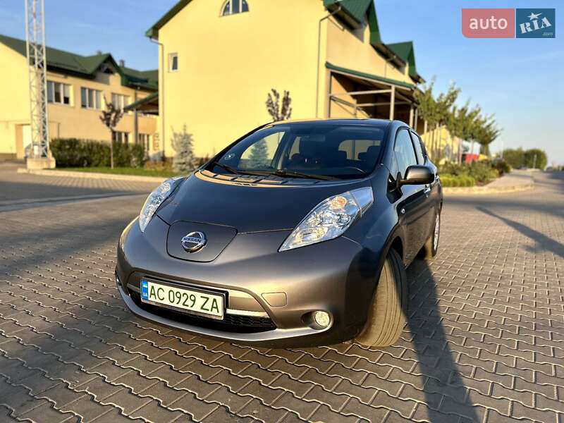 Хэтчбек Nissan Leaf 2014 в Рожище