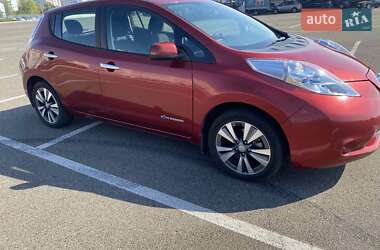 Хэтчбек Nissan Leaf 2015 в Киеве