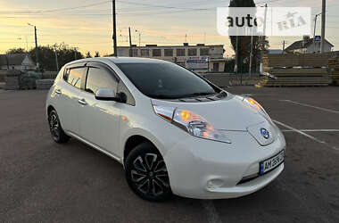 Хэтчбек Nissan Leaf 2015 в Житомире