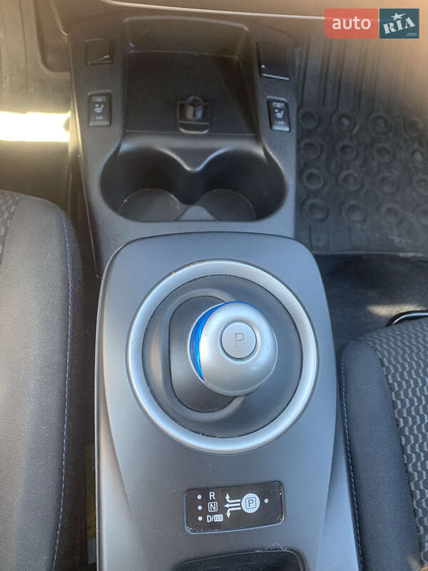 Хетчбек Nissan Leaf 2013 в Вінниці